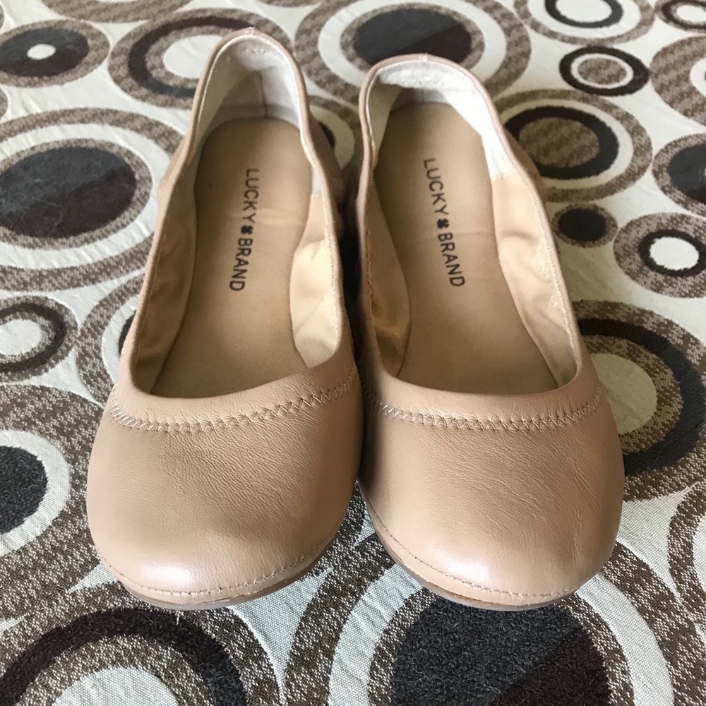 Nude flats
